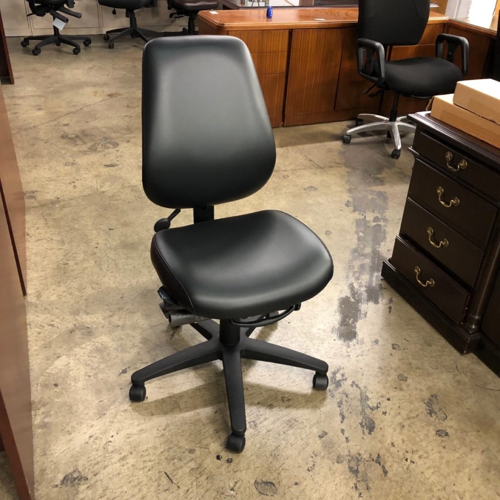 ergoCentric mid Back Chair